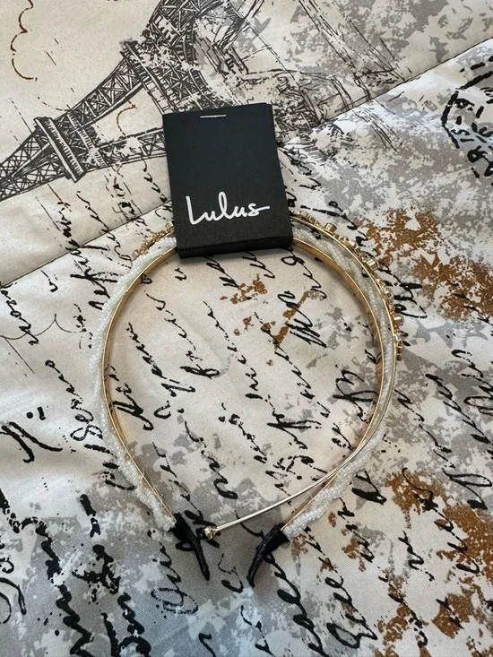 NWT! Lulu's White and Gold Pearl-Trim and Crystal Headbands - Picture 4 of 9